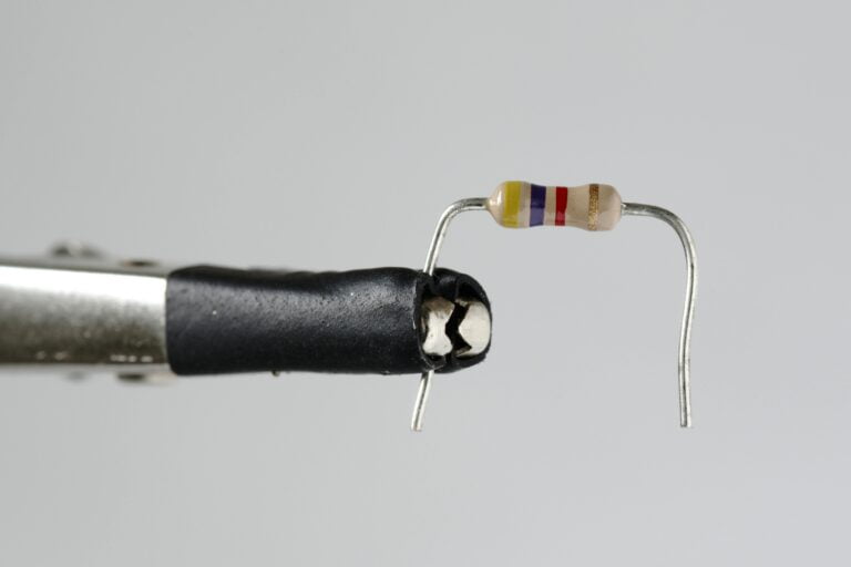 Read more about the article Resistors: A Comprehensive Guide